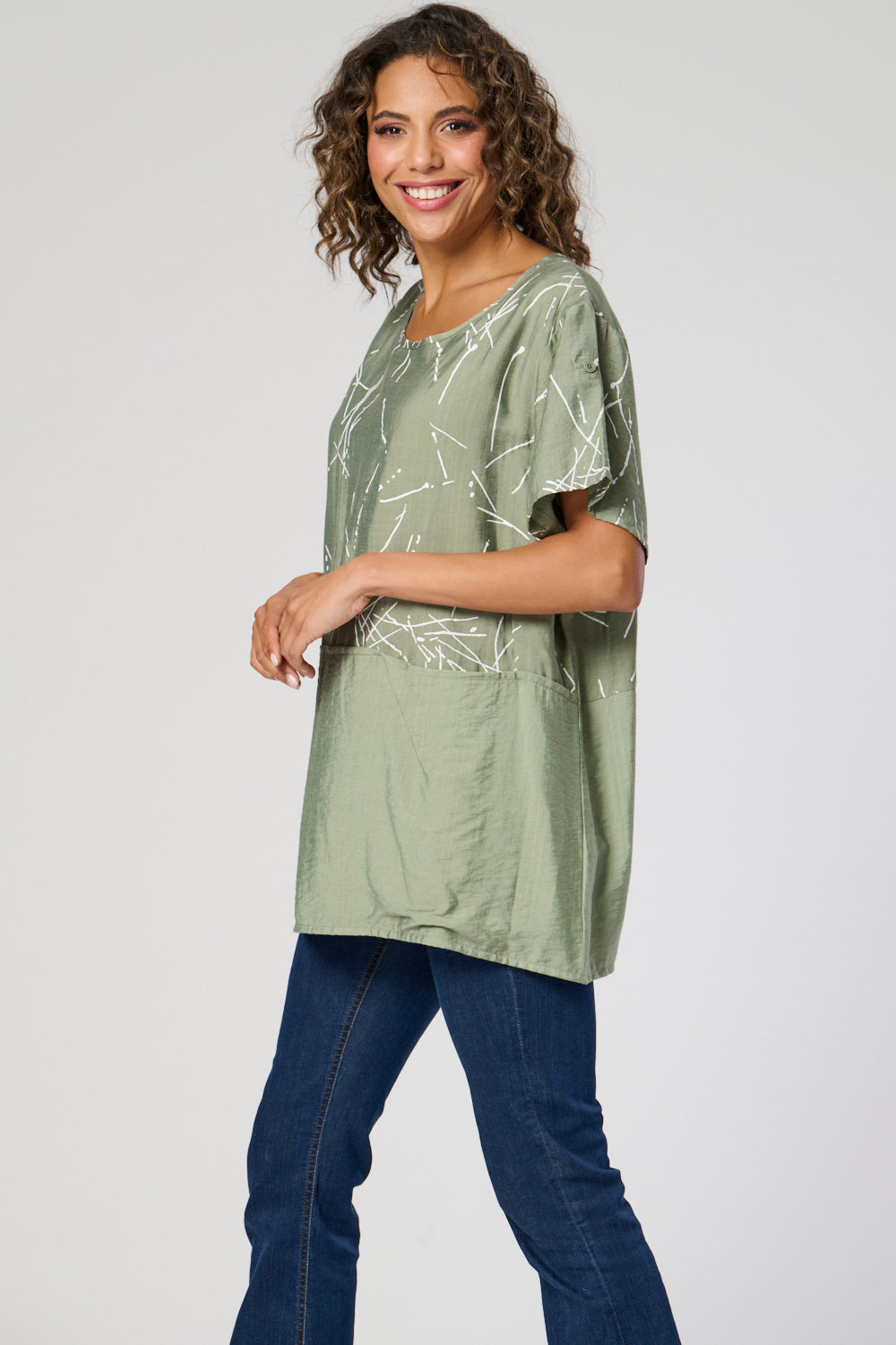 7925-A Printed oversized Top with short ruched sleeves (Wholesale Pack Of 7) Pre-Order